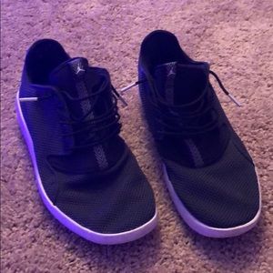 Jordan eclipse, blackish Grey and white